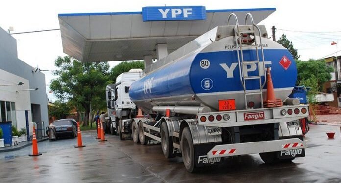El Gobierno da luz verde a tarifas de YPF.