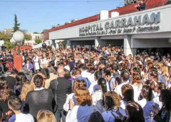 Milei no aplicará Ley Pediátrica, Garrahan protesta con cacerolazo.