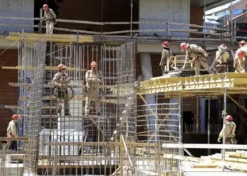 120.000 despidos en construcción por freno a la obra estatal.