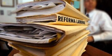 Gobierno impulsa reforma laboral: Caputo revela los ejes.