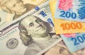 Emisión atada al éxito de la deuda en dólares.