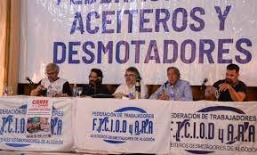 Reforma Laboral: Aceiteros van al Paro