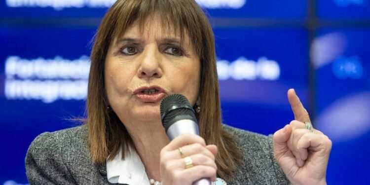 Bullrich acusa a Capitanich por el caso Sena.