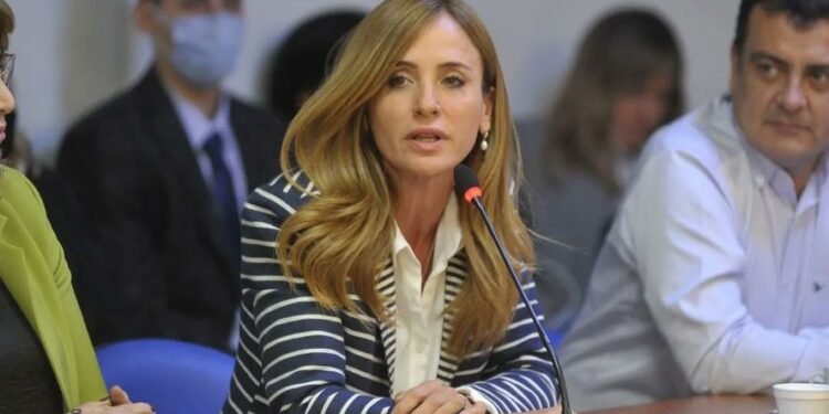 Más complicaciones para Tolosa Paz por desvío de fondos.