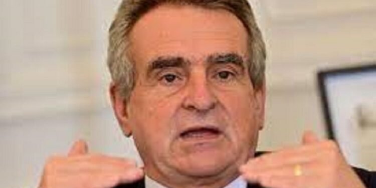 Presti “politiza y empodera a las FF.AA.”, según Rossi.