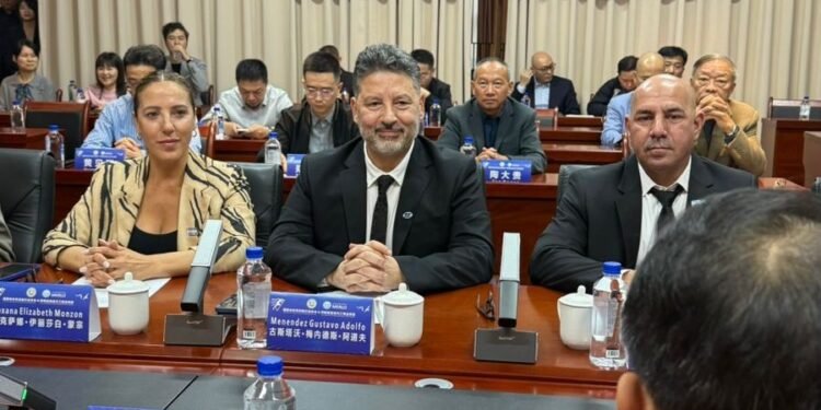 Fuzhou: acuerdo de intercambio económico, deportivo y cultural entre merlo y la provincia de fujian, china