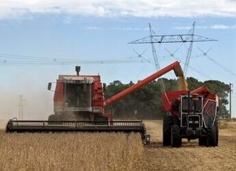 El Gobierno recorta las retenciones al campo.