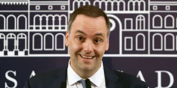 Scioli se queda «ad honorem» en el Gabinete.