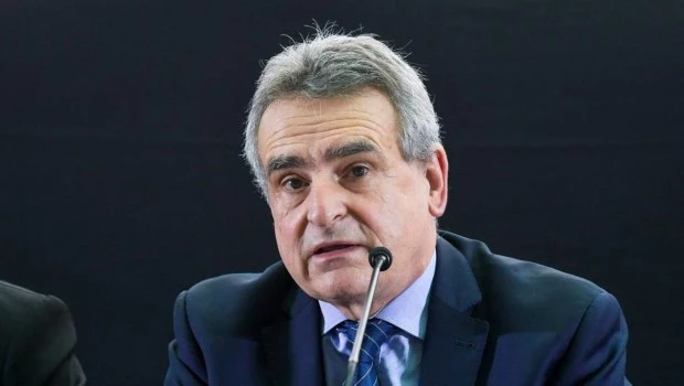 Agustín Rossi: duro con el DNU.