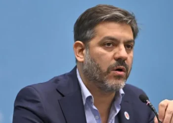 La frase de Bianco sobre Milei: «Respuesta rápida y cínica».