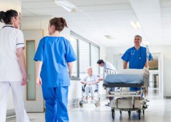 Salud: El Gobierno suspendió a tres empresas de medicina prepaga.