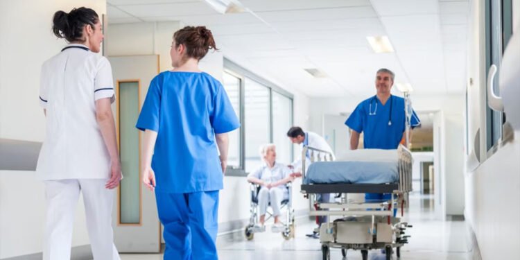 Salud: El Gobierno suspendió a tres empresas de medicina prepaga.