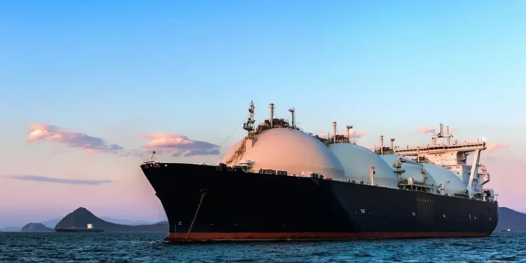 El GNL pasa a control privado.