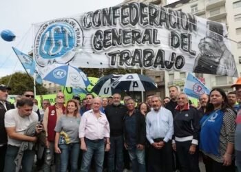 Batalla final de la CGT por la reforma.