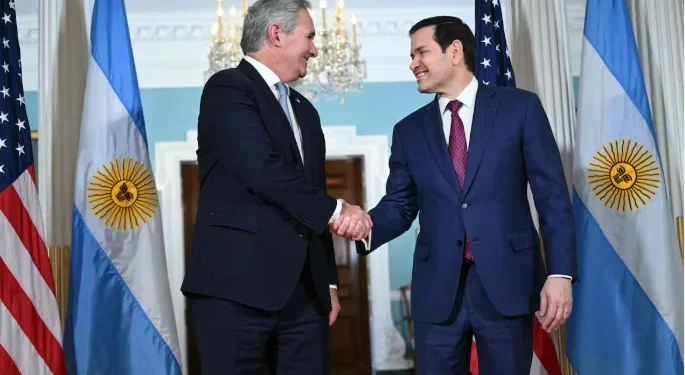 Argentina y EEUU: el trato en 8 cifras