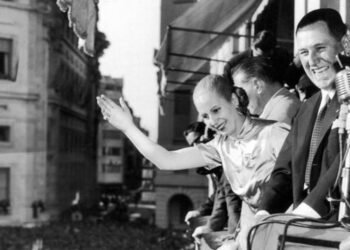 El Gobierno retira un retrato de Perón y Evita de la Casa Rosada y considera opciones