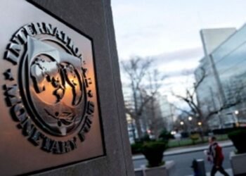 El Gobierno refuerza medidas para reducir el gasto y cumplir con el FMI