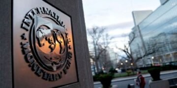 El Gobierno refuerza medidas para reducir el gasto y cumplir con el FMI