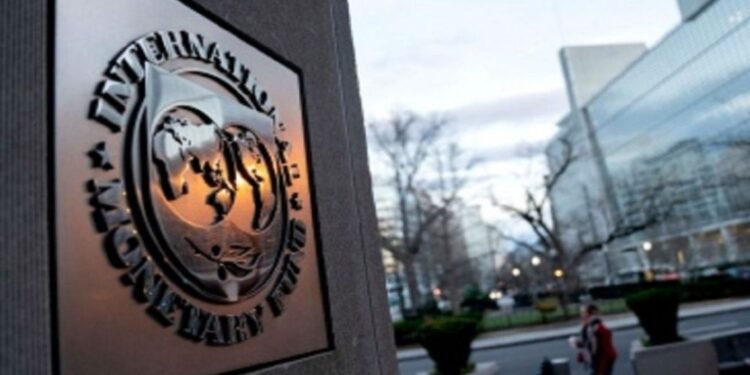 El Gobierno refuerza medidas para reducir el gasto y cumplir con el FMI