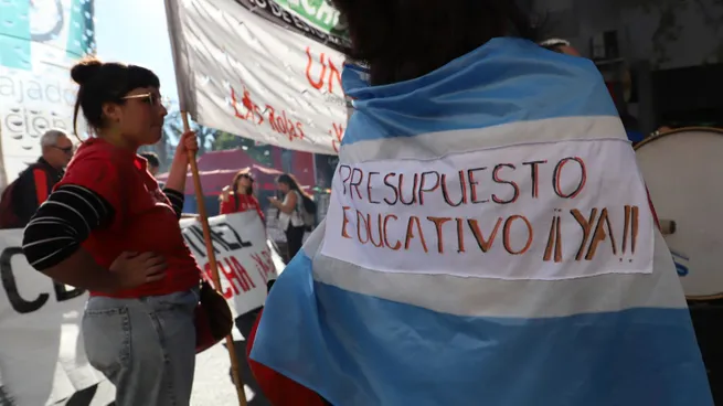 Protestas de cinco días entre docentes universitarios por la Ley de Financiamiento