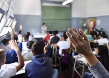 La necesidad de una mejora sostenida en la formación docente inicial
