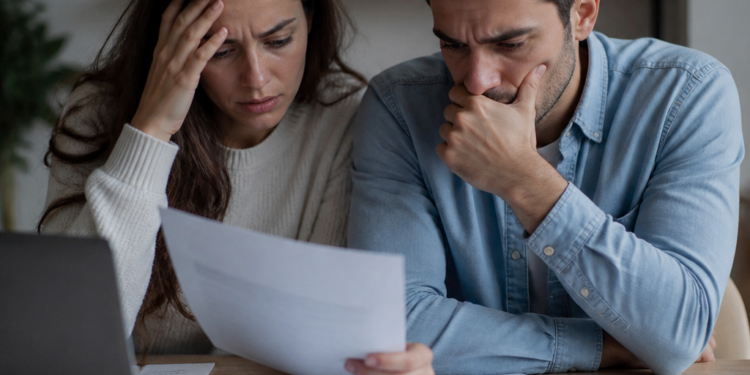 El Gobierno Implementa Embargos Automáticos para Parejas Casadas con Deudas Fiscales