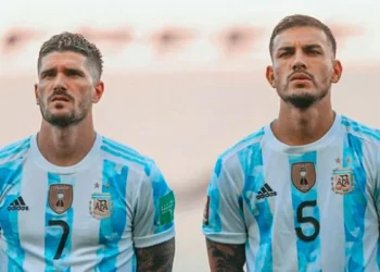 Rodrigo De Paul y Leandro Paredes: dos amigos fuera de la cancha que buscan su lugar en la Selección ante Cabo Verde