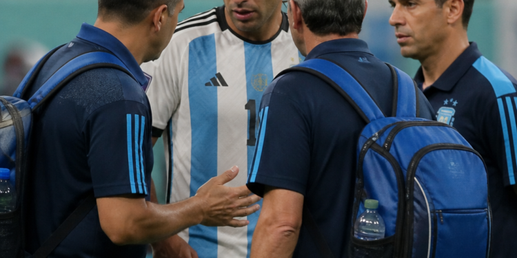 Cuti Romero compartió detalles sobre su conversación con los médicos de la selección argentina tras el triunfo sobre Austria en el Mundial