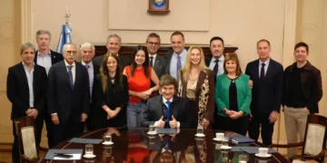 Javier Milei y sus medidas en vivo: Santilli asume como jefe de Gabinete y el Presidente dialoga con legisladores libertarios