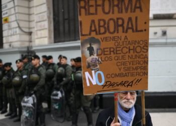 El Gobierno revisa una cláusula de la reforma laboral y permite mayores aportes empresariales a sindicatos