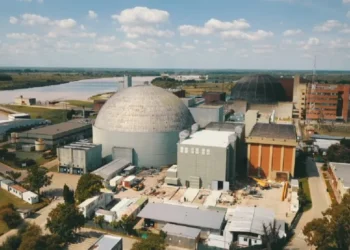 Nucleoeléctrica ampliará su alcance internacional tras acordar colaboración con operadora de centrales nucleares de Rumania