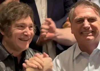 Javier Milei se dirige a Brasil para apoyar a Flavio Bolsonaro y aumentar la tensión con Lula da Silva