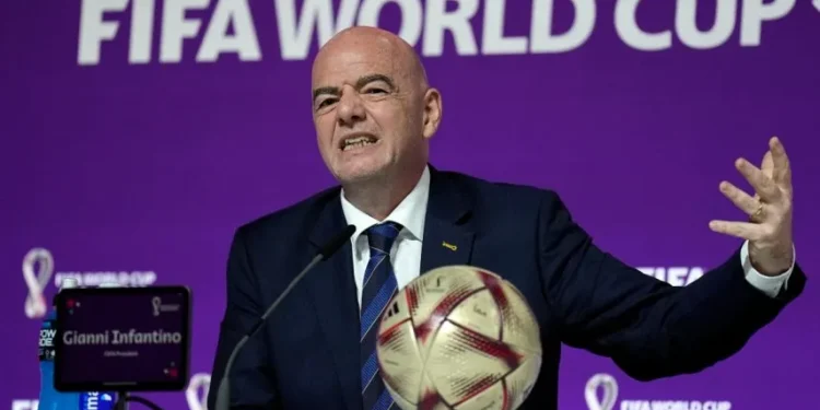 La UEFA considera boicotear el Mundial debido al plan de Infantino para atraer inversores privados