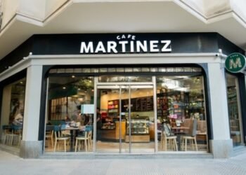 Veinte segundos de terror en un bar de Wilde: un matrimonio asaltado y la posibilidad de una salidera bancaria