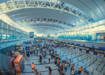 El turismo emisivo argentino se redujo un 22% en junio a pesar del Mundial