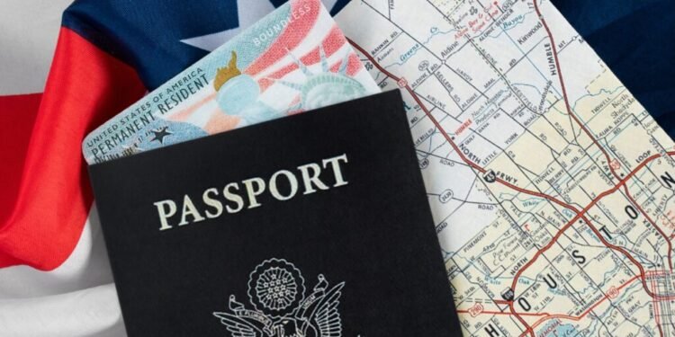 Aerolíneas de California, Nueva York, Texas, Florida e Illinois impondrán restricciones a ciudadanos con pasaportes vencidos