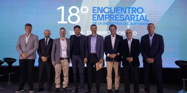 Exportaciones récord en la industria del software argentino, pero el empleo cae por primera vez en seis años