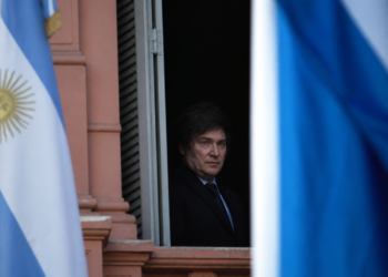 Javier Milei y el enigma de las banderas en la Casa Rosada