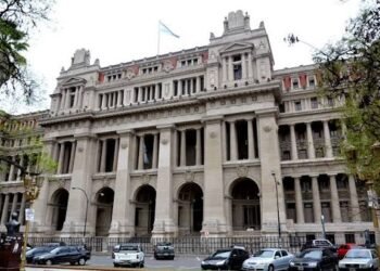 La Corte Suprema aprobó su presupuesto para 2027 y advirtió que los límites fijados por Economía no alcanzan