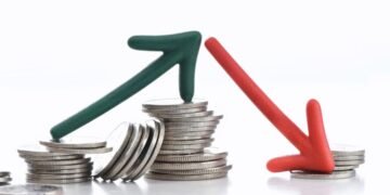 El gasto público experimenta una caída y julio marca un superávit fiscal: análisis de los ajustes realizados