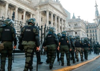Intenso operativo de seguridad por la movilización al Congreso: detalles de cortes y desvíos