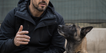 Víctor Mañero, adiestrador canino: “Los perros que tiran de la correa suelen carecer de normas en casa”