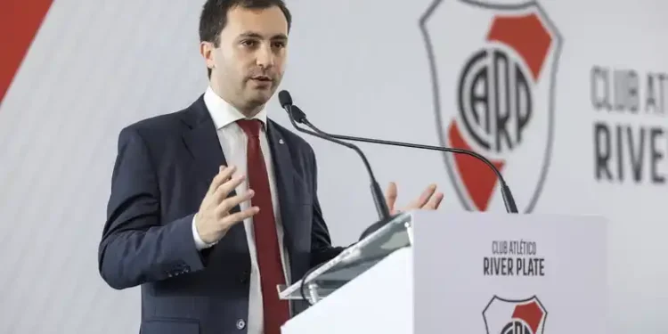 Stefano Di Carlo critica los arbitrajes y la AFA: “La dignidad de River no se negocia”