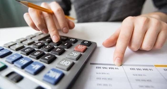 La carga impositiva, uno de los principales obstáculos para la recuperación del crédito en pesos