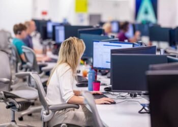 El salario real del sector privado formal cayó en junio y quedó por debajo de noviembre de 2023