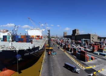 Impacto de la paralización en los puertos argentinos: más de 140 buques detenidos