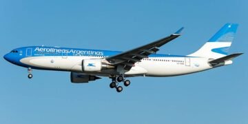 Argentina vuelve a sobrevolar Venezuela y Aerolíneas Argentinas podrá reducir tiempos y costos en sus rutas