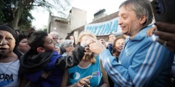 Máximo Kirchner asumirá un perfil nacional: recorrerá el país como delegado de CFK y fortalecerá su presencia electoral