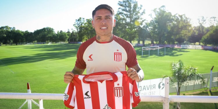 Jugó con Messi, se considera la Joya del fútbol argentino y busca revancha a los 24 años: Facu Farías es el sexto refuerzo de San Lorenzo