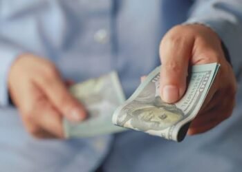 Los bancos podrán ampliar el crédito en dólares y apuntan a reactivar el financiamiento a empresas